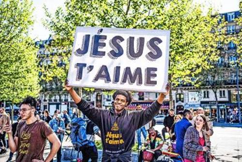 Nieuwkomers uit de Sub-Sahara versterken het evangelicale christendom. © Belga Image